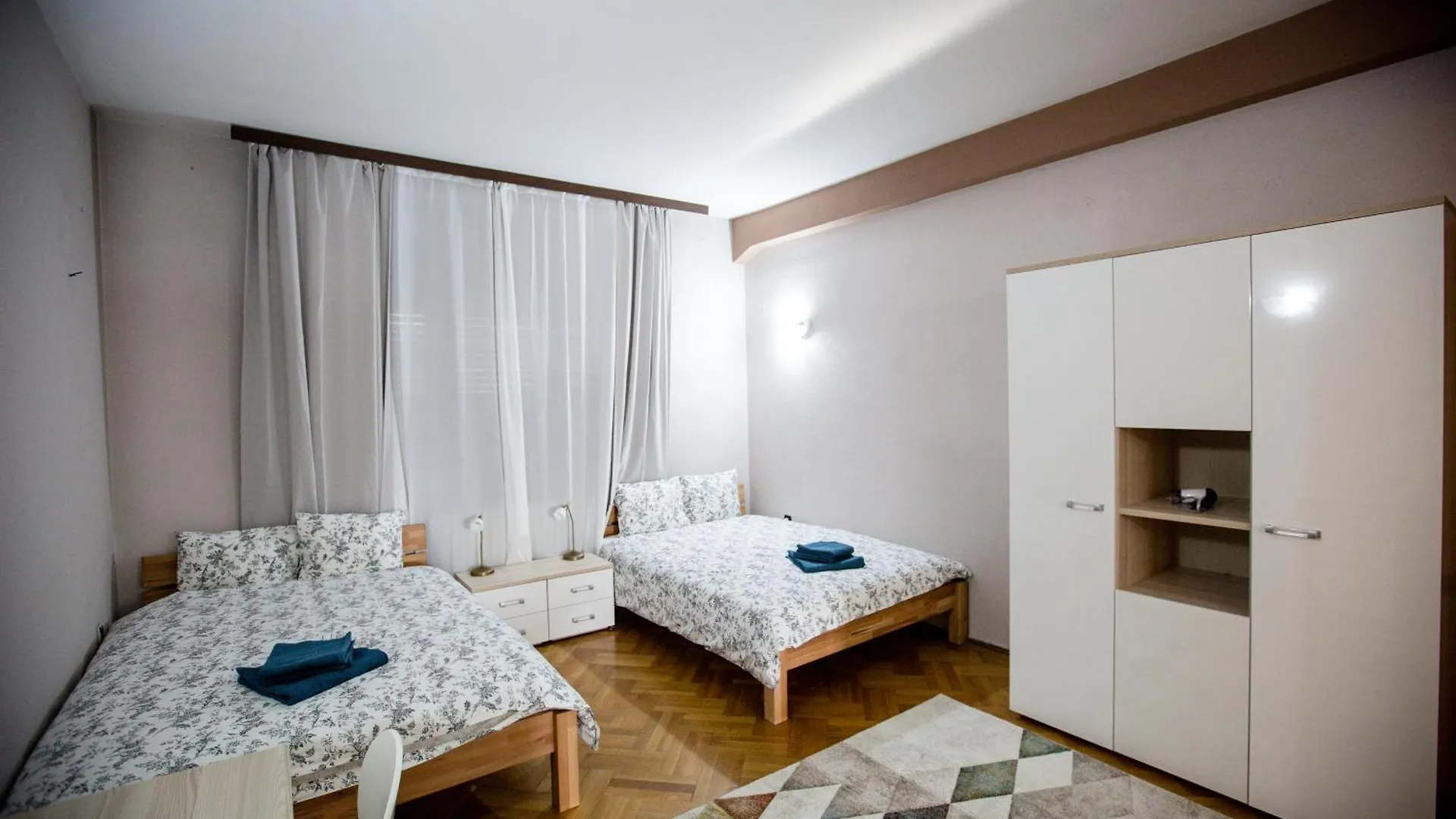 Spacious City View Apartment With Balcony Bukarest
