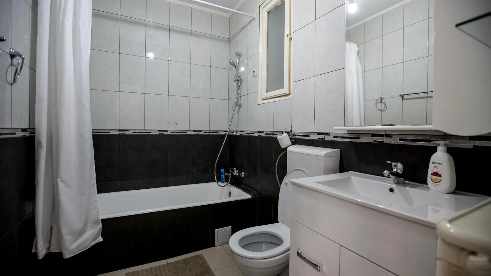 Spacious City View Apartment With Balcony 布加勒斯特